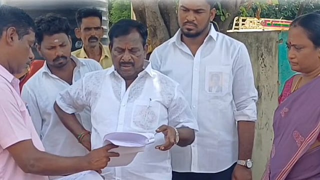 மதுரை அருகே காலை உணவு திட்ட கூடத்தில் லட்சக்கணக்கில் முறைகேடு? தவெக எம்.எல்.ஏ. ஆய்வு