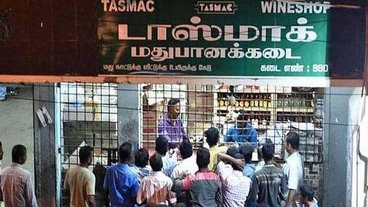 'டாஸ்மாக்' கடைகளில் விருப்பத்துக்கு ஏற்ப மது வகைகள்: புதிய நடைமுறை இன்று முதல் அமல்
