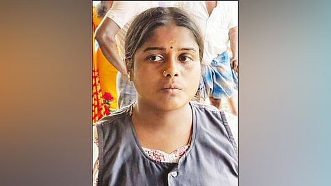 ரீல்ஸ் மோகத்தில் விபரீதம்: ரேஷன் கடைக்கு தீ வைத்த விற்பனையாளர் பணியிடை நீக்கம்