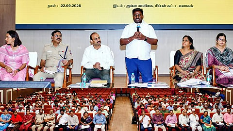 பருவமழை முன்னெச்சரிக்கை நடவடிக்கைகள் தொடர்பாக அமைச்சர் ராஜ்மோகன் தலைமையில் ஆய்வுக்கூட்டம்