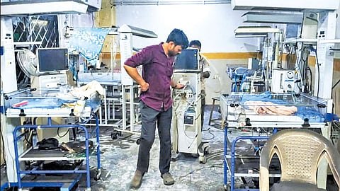 
தெலுங்கானா அரசு மருத்துவமனையில் தீ விபத்து: பலி எண்ணிக்கை 5 ஆக உயர்வு 