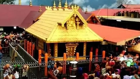 தங்க கிரீடம் பாதுகாப்பாக உள்ளது