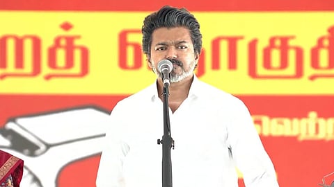 திமுகவின் கிளைக்கழகமாக அதிமுக மாறிவிட்டது: மதுராந்தகத்தில் முதல்-அமைச்சர் விஜய் பேச்சு