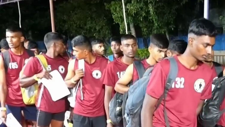 கிருஷ்ணகிரியில் அக்னிவீர் ஆள்சேர்ப்பு முகாம் - 11 மாவட்ட இளைஞர்கள் ஆர்வத்துடன் பங்கேற்பு