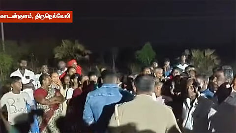 நெல்லை: இரவோடு இரவாக மதுபானக் கடை திறப்பு - கிராம மக்கள் முற்றுகை 