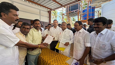 தாராபுரத்தில் 15 ஊராட்சிகளுக்கு உட்பட்ட விவசாயிகளுடன் அமைச்சர் என்.ஆனந்த் சந்திப்பு 
