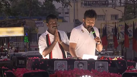  முதல்-அமைச்சர் விஜய் 