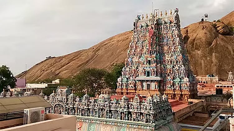 திருப்பரங்குன்றம் மலை உச்சியில் தீபம் ஏற்ற நடவடிக்கை எடுக்க வேண்டும்; இந்து முன்னணி மாநில தலைவர் பேட்டி