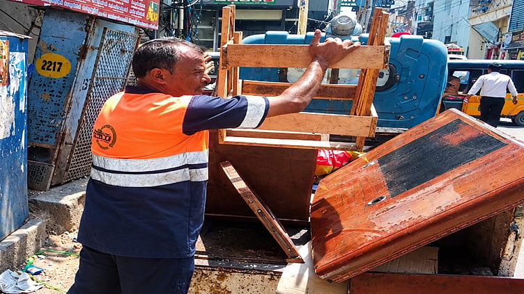 சென்னை மாநகராட்சியில் 184 இடங்களில் 32 மெட்ரிக் டன் பழைய பொருட்கள் அகற்றம்!