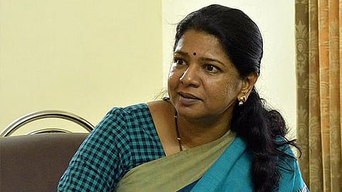மாற்றுத்திறனாளி சிறுமி பாலியல் வன்கொடுமை; சொரணையற்ற அரசுக்கு மக்களின் குரல் கேட்கவில்லையா? - கனிமொழி எம்.பி. கேள்வி