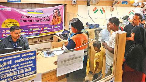வழக்கம் போல இயங்கிய வங்கிகள்