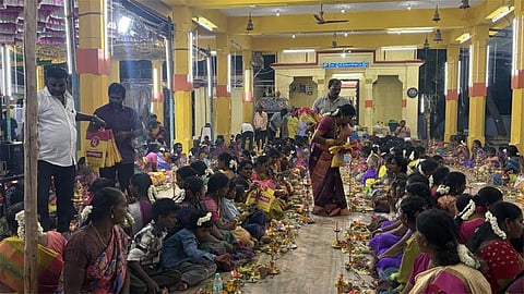 ஏரல்: இடையர்காடு முத்தாரம்மன் கோவில் கொடைவிழா, திருவிளக்கு பூஜை