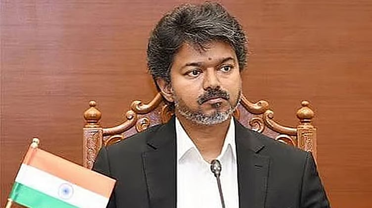 ஆசிய விளையாட்டுப் போட்டி: வெண்கலப் பதக்கம் வென்ற தமிழக தடகள வீரர்களுக்கு முதல்-அமைச்சர் விஜய் வாழ்த்து