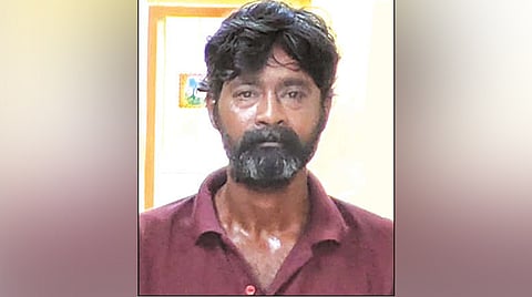 பெண்களின் உள்ளாடைகளை திருடி உல்லாச உறக்கம்; டெய்லர் கைது
