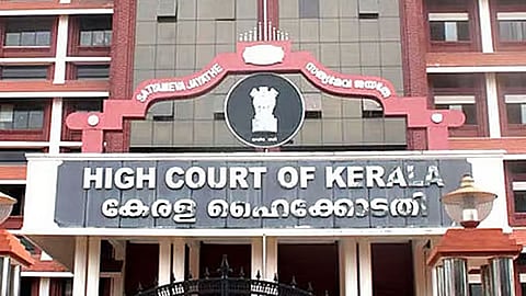 பாலியல் வன்கொடுமையால் கர்ப்பமடைந்த 15 வயது சிறுமி; கருவை கலைக்க கேரள ஐகோர்ட்டு அனுமதி