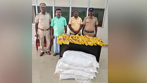 கோவில்பட்டியில் 600 கிலோ புகையிலை பொருட்கள், பணம், கார் பறிமுதல்: 2 பேர் கைது. 
