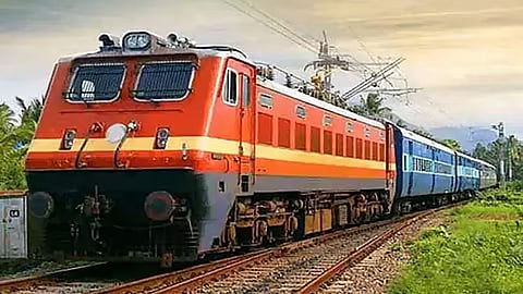 கோவை ரெயில் நிலையத்தில் தண்டவாள பராமரிப்பு பணி - பயணிகளுக்கு முக்கிய அறிவிப்பு 