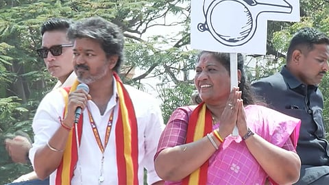தேர்தலுக்காக அல்ல; எப்போது வேண்டுமானாலும் மக்களை பார்க்க வருவேன்: தாராபுரத்தில்  விஜய் பேச்சு
