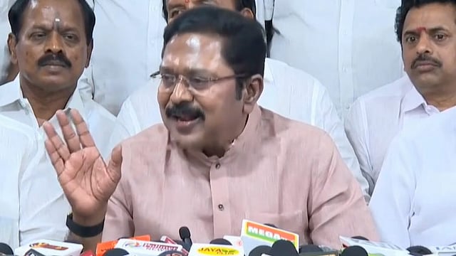 விஜய் சினிமாவில் தான் ஹீரோ... நிஜ வாழ்க்கையில் வில்லன் - டிடிவி தினகரன் விமர்சனம்