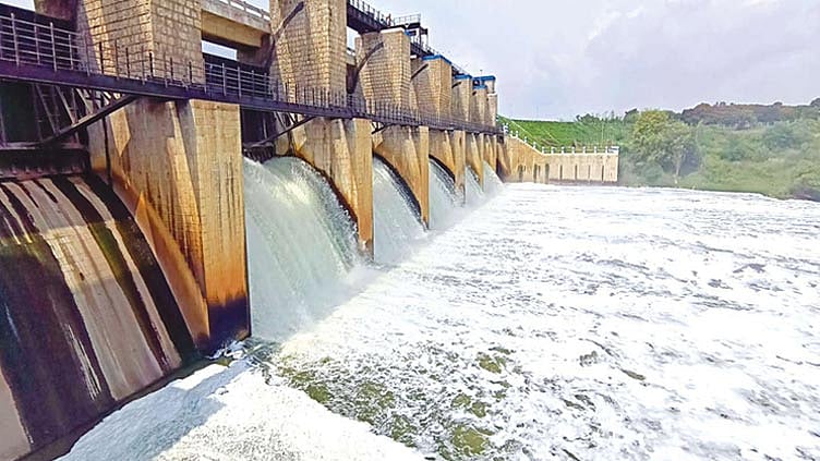 கெலவரப்பள்ளி அணையில் குவியல் குவியலாக பொங்கும் ரசாயன நுரை! விவசாயிகள் அதிர்ச்சி