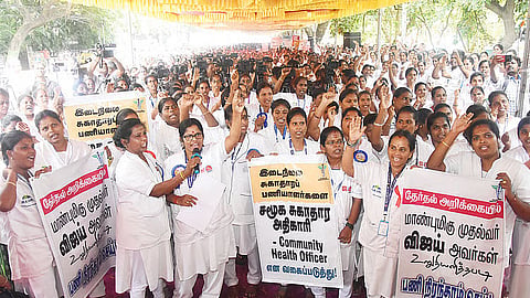 நர்சுகள் போராட்டம்