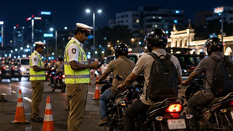 சென்னை: வாகன சாகசங்களில் ஈடுபட்ட 2 ஆயிரம் இருசக்கர வாகனங்கள் பறிமுதல்