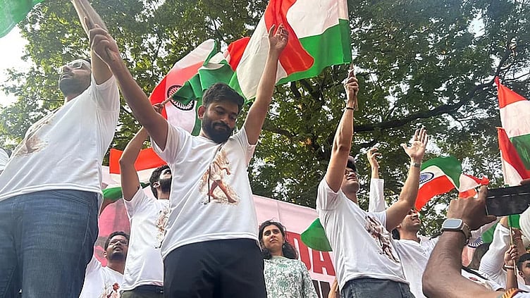 ஞானேஷ் குமாருக்கு எதிராக பெங்களூரில் இன்று கரப்பான் பூச்சி ஜனதா கட்சி போராட்டம்