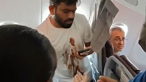 அபிஜித் தீப்கே கைது 
