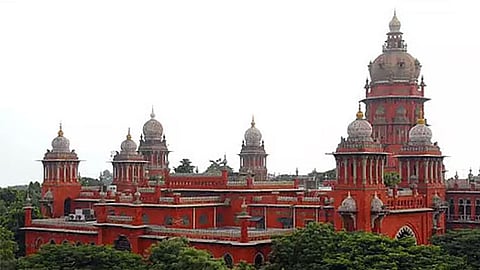 மின்சாரம் தாக்கி இறந்தவரின் குடும்பத்தினருக்கு கூடுதல் இழப்பீடு - ஐகோர்ட்டு உத்தரவு