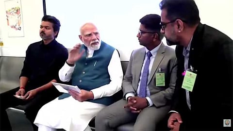 மெட்ரோ ரெயிலில் பிரதமர் மோடியுடன் முதல்-அமைச்சர் விஜய் பயணம்