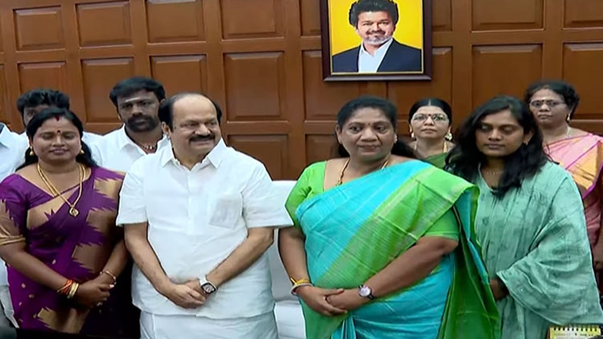 மதுராந்தகம், தாராபுரம் எம்.எல்.ஏ.க்கள் பதவியேற்பு