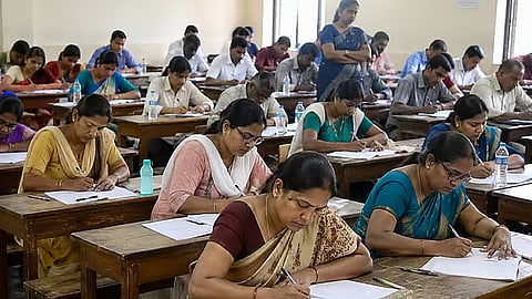 ஆசிரியர்களுக்கான சிறப்பு 'டெட்' தேர்வில் 1.10 லட்சம் பேர் தோல்வி 