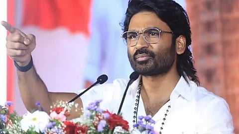 அரசியலுக்கு ஆயத்தம்:  ரசிகர் மன்றத்தை நற்பணி இயக்கமாக மாற்றிய தனுஷ்