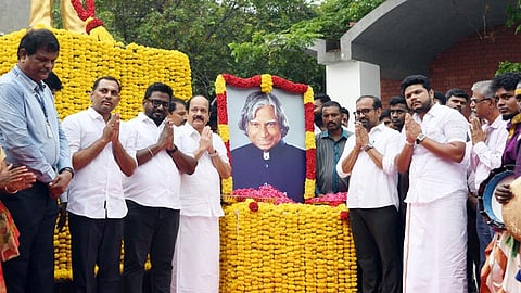 அப்துல் கலாம் சிலை