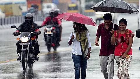 தமிழகத்தில் 4 மாவட்டங்களுக்கு இன்று ஆரஞ்ச அலர்ட் - வானிலை மையம் எச்சரிக்கை