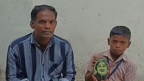 தர்பூசணியில் கலாம் உருவம்: கள்ளக்குறிச்சி அரசுப் பள்ளி மாணவனின் அசாத்திய கைவண்ணம்! 