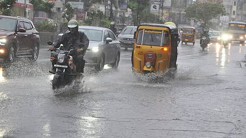 அதி கனமழைக்கான ரெட் அலர்ட்