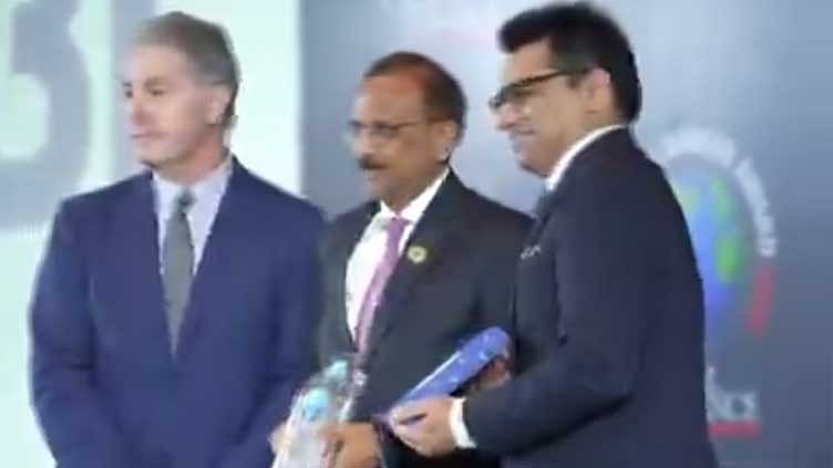 உலகின் சிறந்த நுகர்வோர் வங்கியாக எஸ்பிஐ தேர்வு