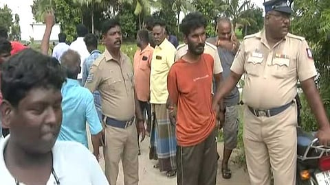 சிறுமி கடத்தி செல்ல முயன்ற வடமாநில நபர் கைது