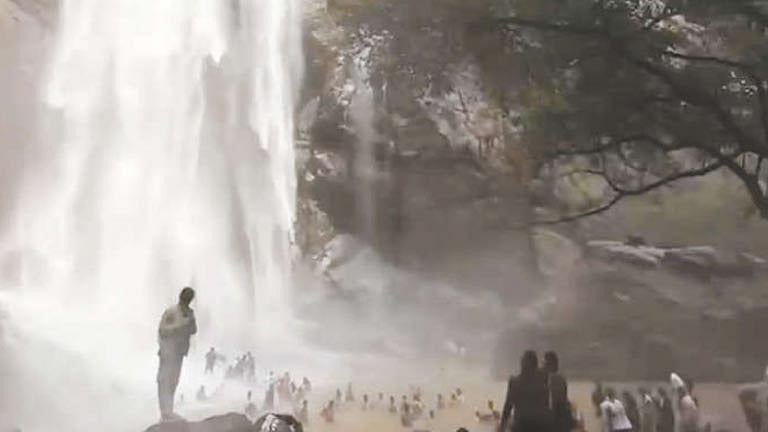 கொல்லிமலை ஆகாய கங்கை நீர்வீழ்ச்சியில் குளிக்க அனுமதி: சுற்றுலா பயணிகள் மகிழ்ச்சி