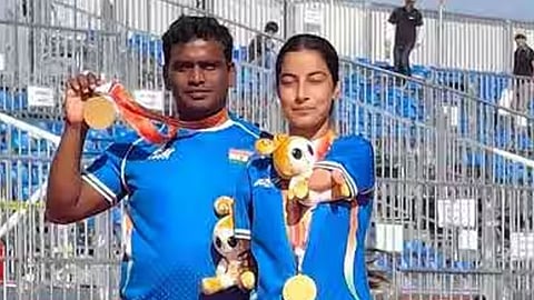 காலை இழந்த முன்னாள் கோப்ரா கமாண்டோ: ஆசிய பாரா விளையாட்டுப் போட்டியில் தங்கம் வென்று உலக சாதனை! 