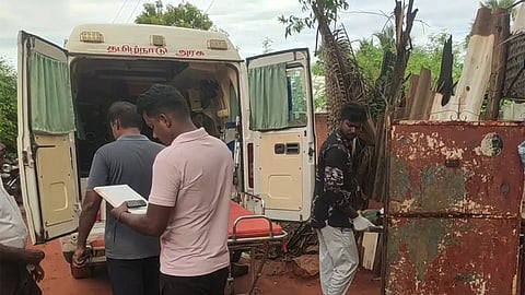 சாத்தான்குளம்: காதல் விவகாரத்தில் பெண் வெட்டிக்கொலை: கடத்தப்பட்ட மகள்கள் மீட்பு - பரோட்டா மாஸ்டர் கைது
