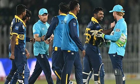 இங்கிலாந்துக்கு எதிரான  வரலாற்று வெற்றி: இலங்கை கேப்டன் நெகிழ்ச்சி 

