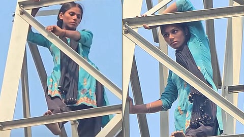 உத்தர பிரதேசம்: காதலனுடன் சேர்த்து வைக்கக் கோரி செல்போன் கோபுரம் மீது ஏறி இளம்பெண் போராட்டம்
