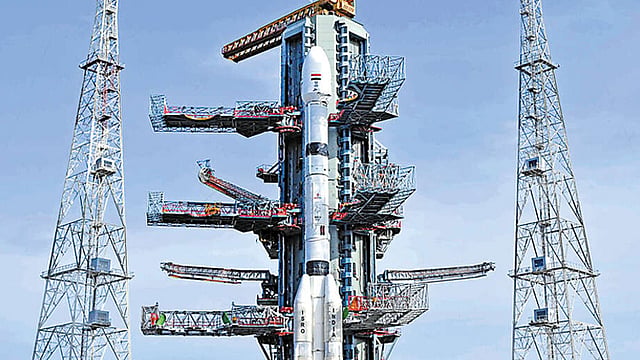 இஸ்ரோவின் ஜி.எஸ்.எல்.வி. எப்-18 ராக்கெட்: 30-ந்தேதி விண்ணில் பாய்கிறது