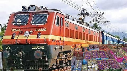 ரெயிலில் பட்டாசு எடுத்துச் சென்றால் 3 ஆண்டுகள் சிறை: ரெயில்வே போலீசார் எச்சரிக்கை.