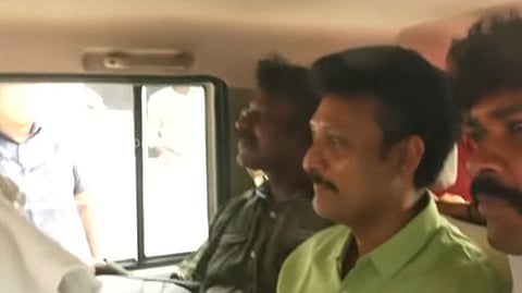 திமுக முன்னாள் அமைச்சர் அன்பில் மகேஷ் கைது