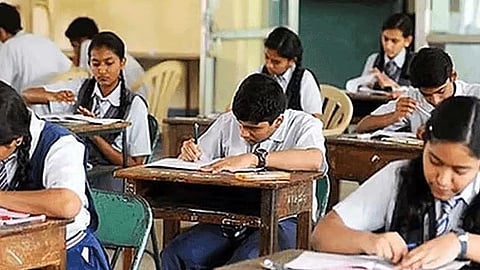 8-ஆம் வகுப்பு மாணவர்களுக்கு மத்திய அரசின் கல்வி உதவித்தொகை: நவம்பர் 3-ஆம் தேதிக்குள் விண்ணப்பிக்கலாம்