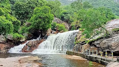 பஞ்சலிங்க அருவி