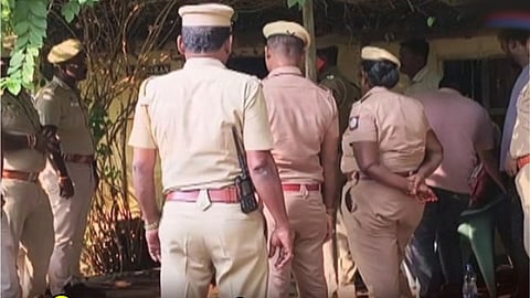 மானாமதுரை: ஓய்வு பெற்ற விடுதி வார்டன் வீடு புகுந்து கொலை.